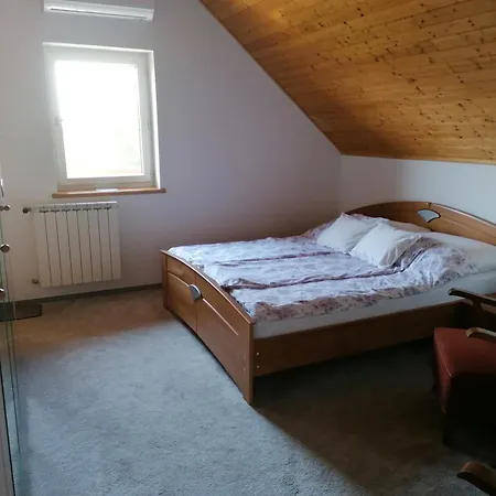 Sára Balatonkeresztúr